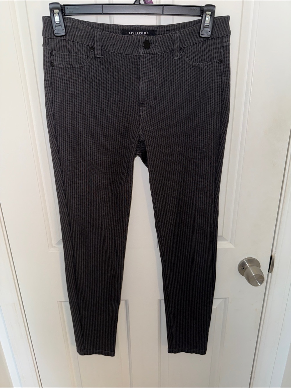 Liverpool Los Angeles Women's Gray Vertical Pinstripe Pants Size 8/29 - Picture 4 of 11